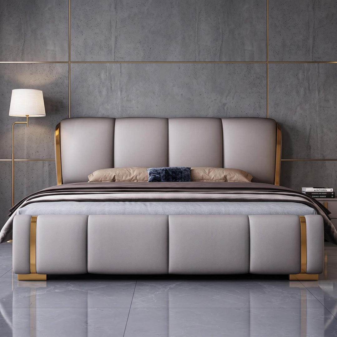 CASABLANCA — Le luxe contemporain souligné par des finitions dorées - AMIRELLI
