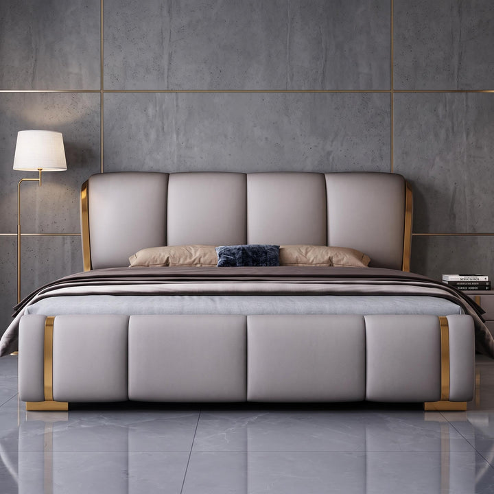 CASABLANCA — Le luxe contemporain souligné par des finitions dorées - AMIRELLI