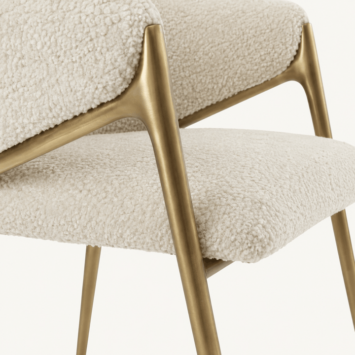 KANO – Fauteuil Design Bouclette &amp; Métal Doré - AMIRELLI