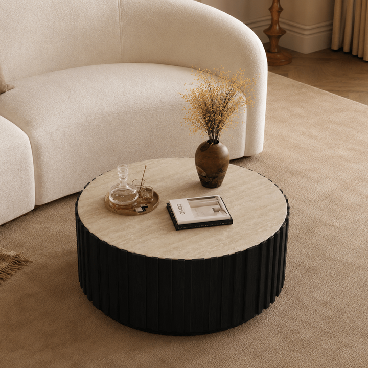Table basse ronde Aura 35" en bois de frêne à lattes avec plateau en pierre frittée black - AMIRELLI